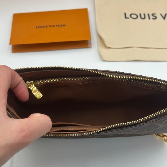 Louis Vuitton Pochette Accessories Monogram - Picture 5 of 9